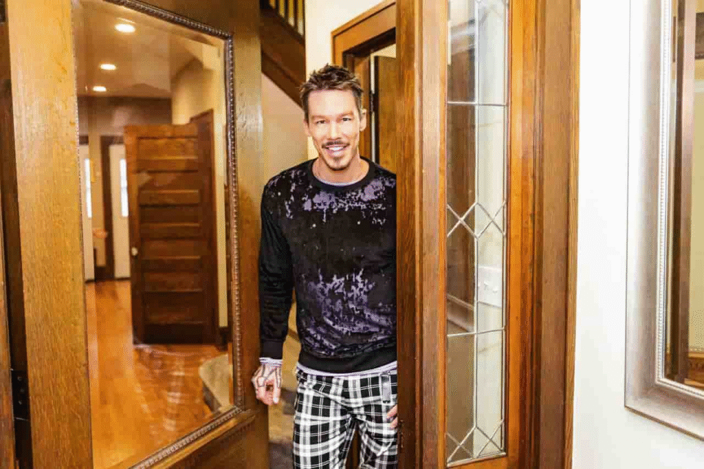 david bromstad net worth
